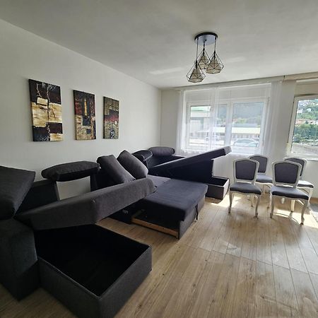 Spacious And Modern Apartment In Town Center Konjic Kültér fotó
