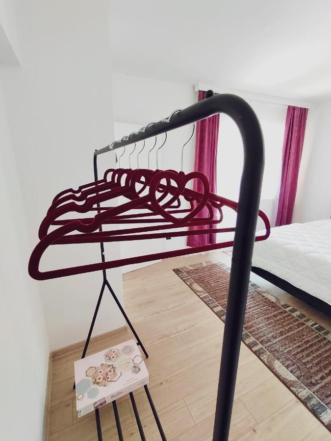 Spacious And Modern Apartment In Town Center Konjic Kültér fotó