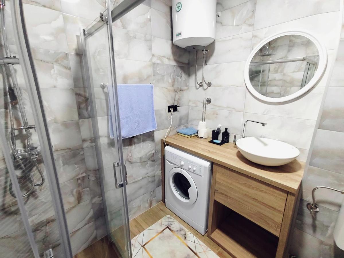 Spacious And Modern Apartment In Town Center Konjic Kültér fotó