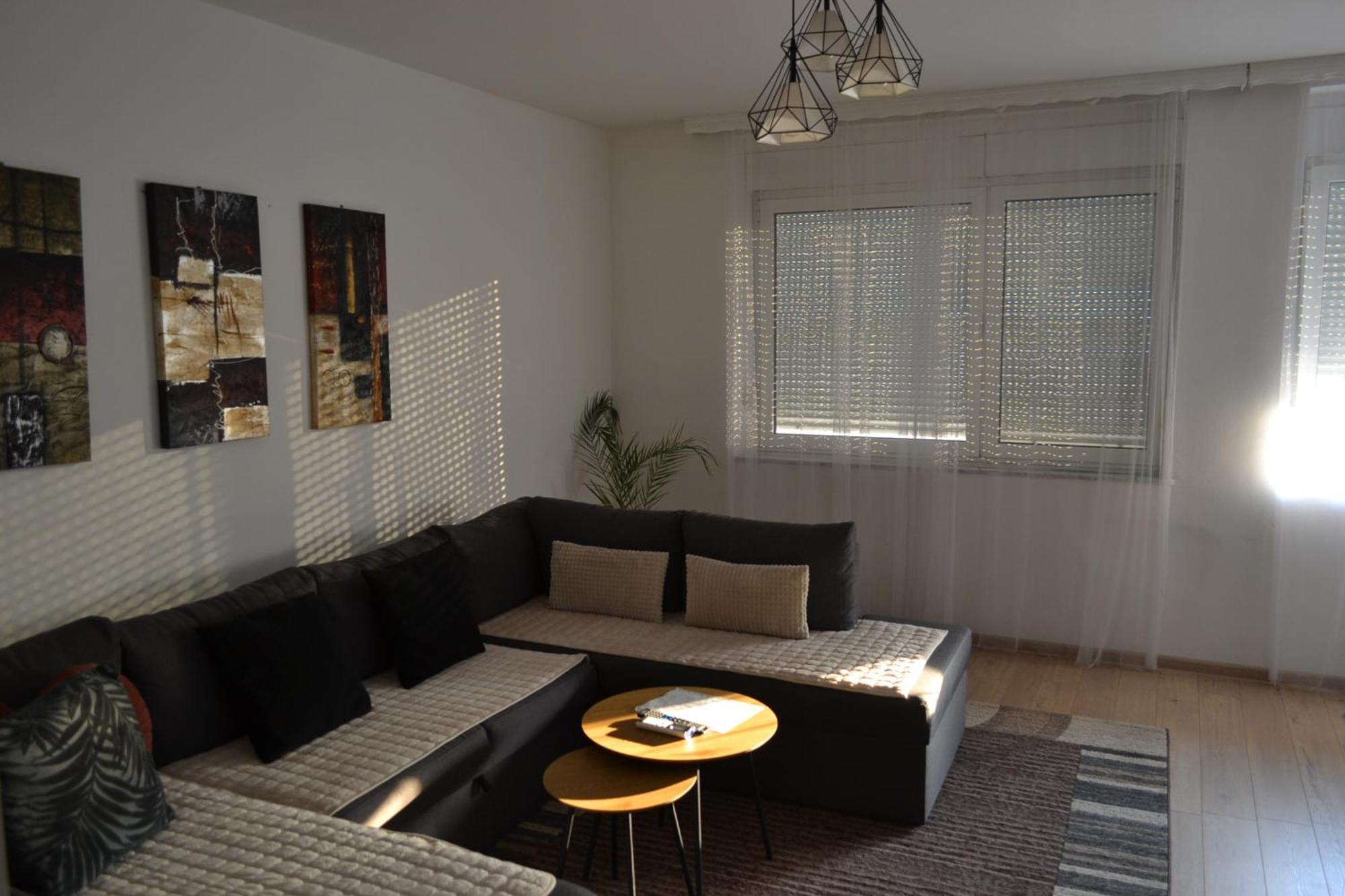 Spacious And Modern Apartment In Town Center Konjic Kültér fotó